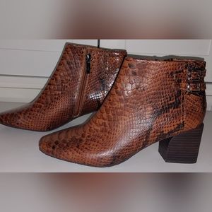 Donald Pliner, womens, chestnut color, snake printed block heeled booties
